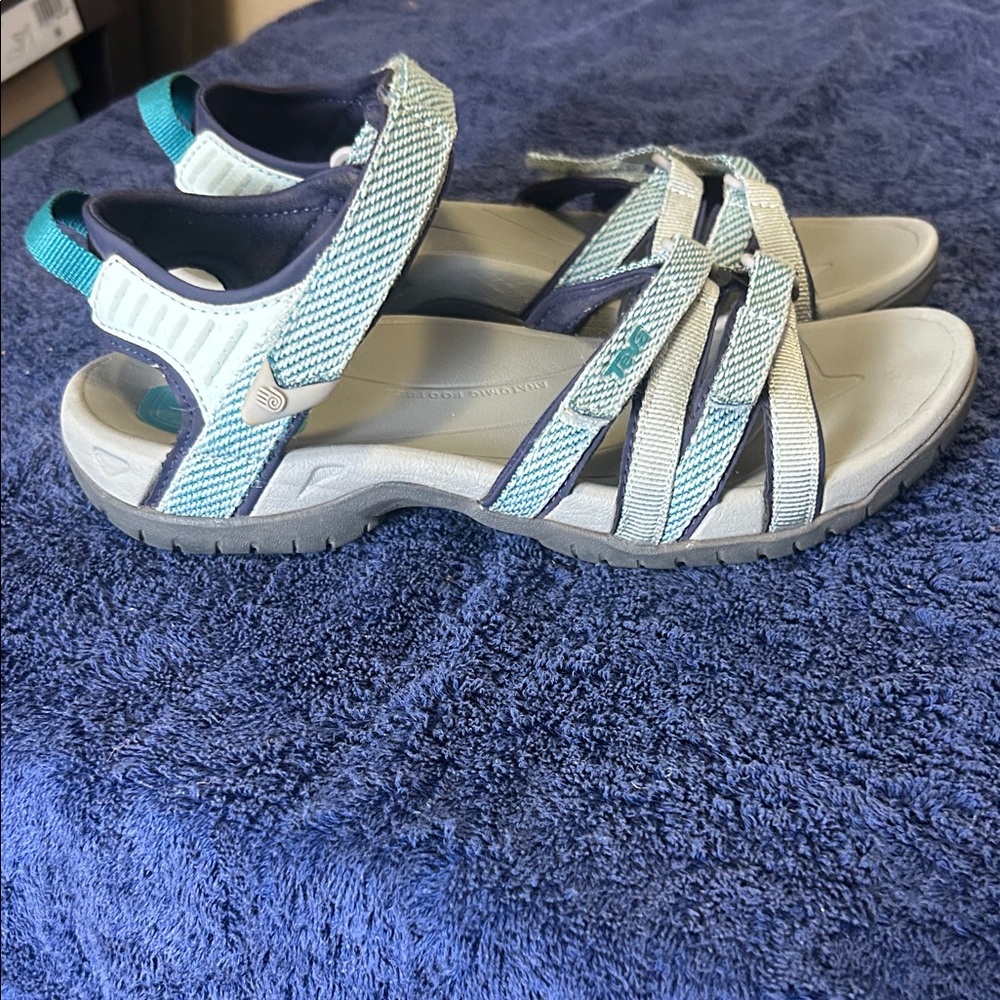 Like New Teva Tirra Hiking Women's Strappy Sandals - Mint Green Women’s Size 9.5